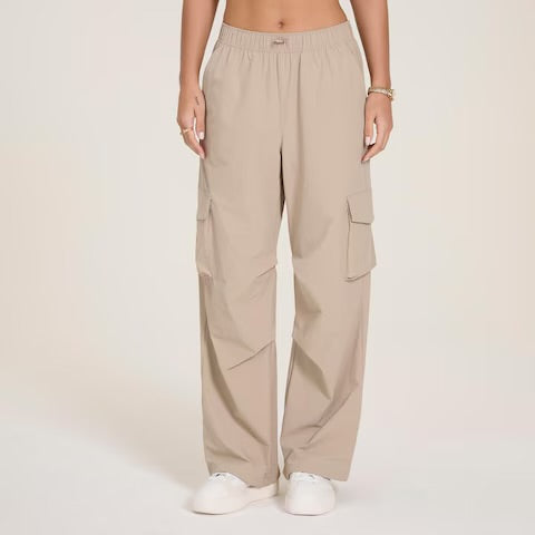 Calça New Balance Nylon Cargo